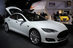 Tesla Model S - Salone di Detroit 2015