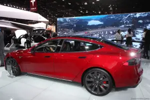 Tesla Model S - Salone di Detroit 2015