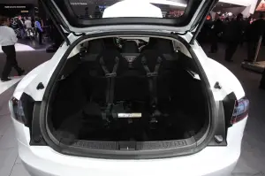 Tesla Model S - Salone di Detroit 2015