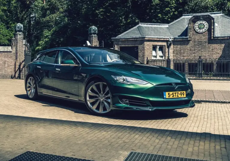 Tesla Model S Shooting Brake - 1