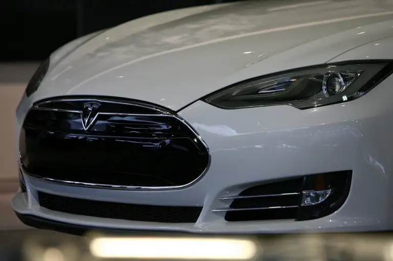 Tesla Model S Signature - Salone di Detroit 2012 - 6