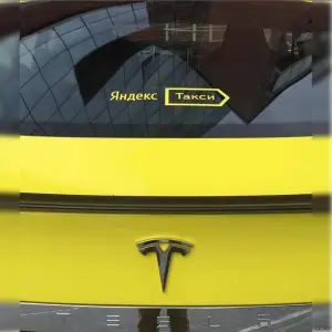 Tesla Model S Yandex Taxi - 2