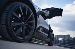 Tesla Model X 100D - Prova Su Strada - 28