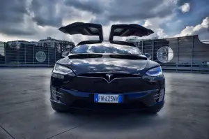 Tesla Model X 100D - Prova Su Strada