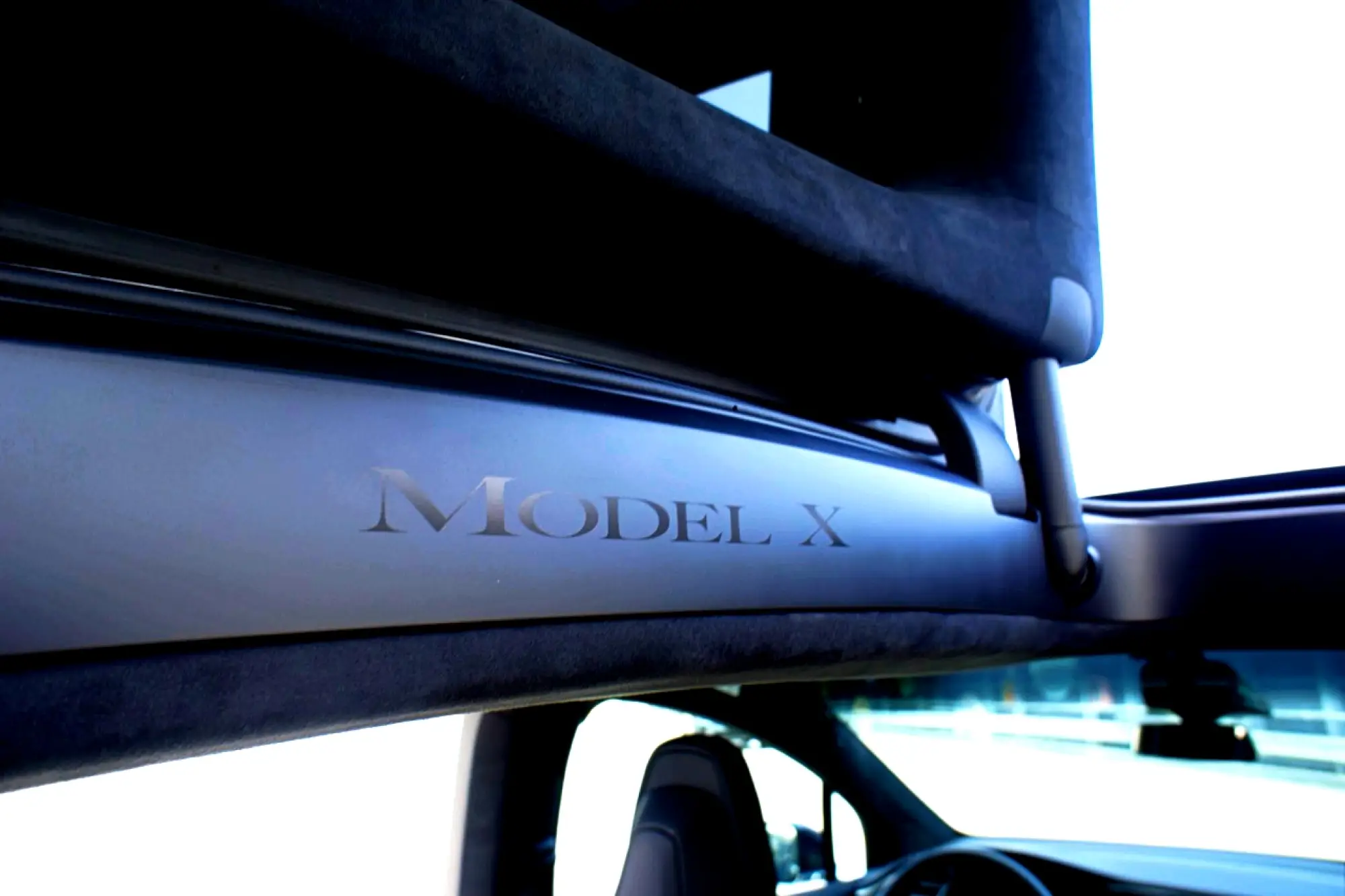 Tesla Model X 100D - Prova Su Strada - 24