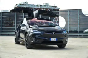 Tesla Model X 100D - Prova Su Strada