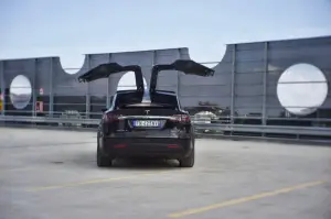 Tesla Model X 100D - Prova Su Strada