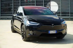 Tesla Model X 100D - Prova Su Strada - 16