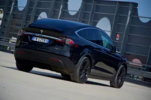 Tesla Model X 100D - Prova Su Strada