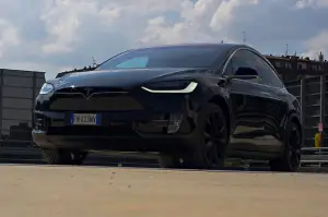 Tesla Model X 100D - Prova Su Strada