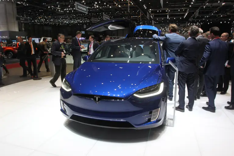 Tesla Model X - Salone di Ginevra 2016 - 1
