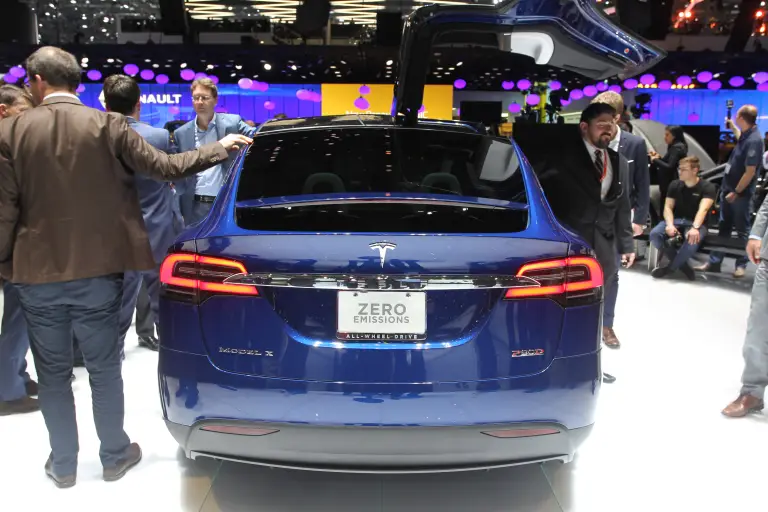Tesla Model X - Salone di Ginevra 2016 - 2