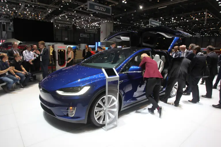 Tesla Model X - Salone di Ginevra 2016 - 5