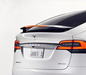 Tesla Model X - 2