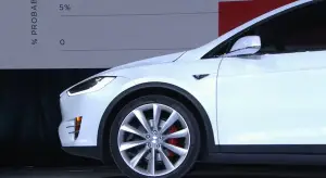 Tesla Model X - 27