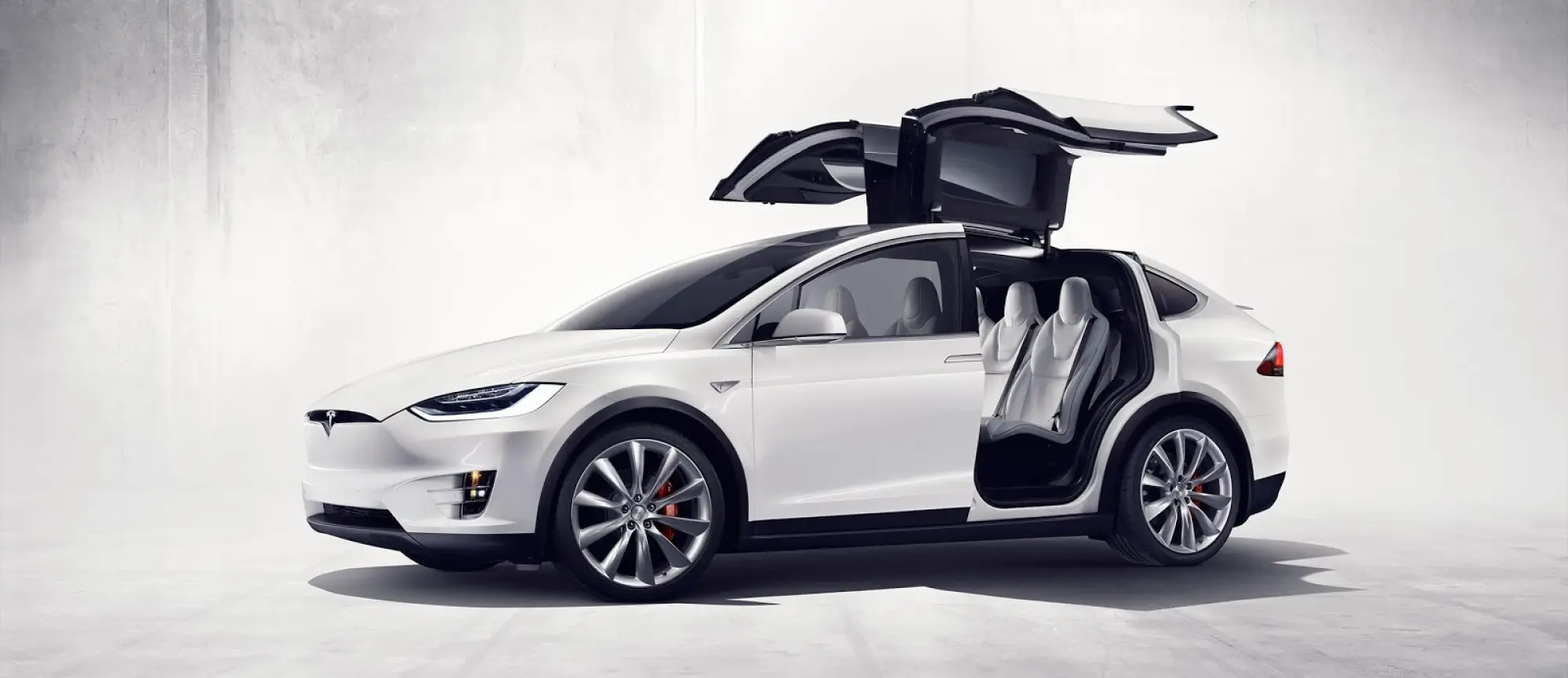 Tesla Model X - 33