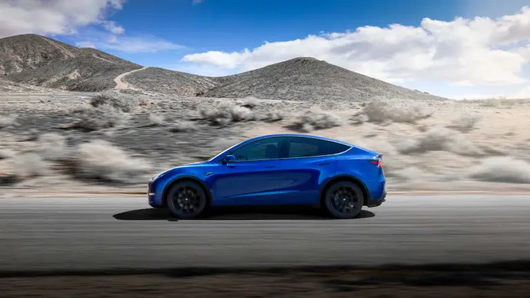 Tesla Model Y - 5