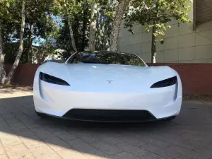 Tesla Roadster 2020 bianca