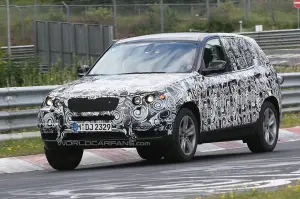 Test della nuova BMW X3 sul Nurburgring