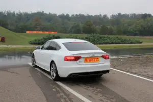 Test pneumatici Pirelli P7 Cinturato sul Campo Prove Pirelli di Vizzola Ticino