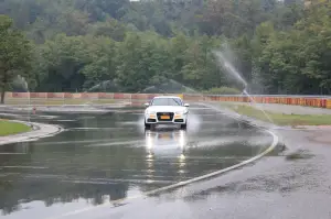 Test pneumatici Pirelli P7 Cinturato sul Campo Prove Pirelli di Vizzola Ticino