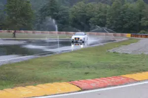 Test pneumatici Pirelli P7 Cinturato sul Campo Prove Pirelli di Vizzola Ticino