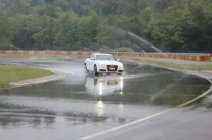Test pneumatici Pirelli P7 Cinturato sul Campo Prove Pirelli di Vizzola Ticino