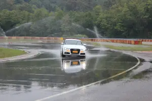 Test pneumatici Pirelli P7 Cinturato sul Campo Prove Pirelli di Vizzola Ticino