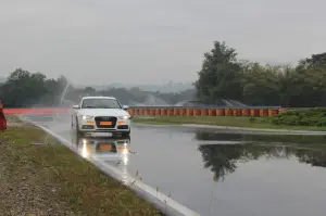 Test pneumatici Pirelli P7 Cinturato sul Campo Prove Pirelli di Vizzola Ticino