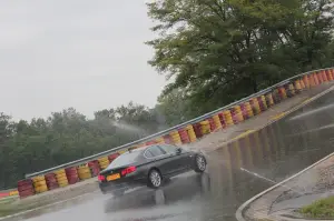 Test pneumatici Pirelli P7 Cinturato sul Campo Prove Pirelli di Vizzola Ticino