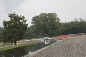 Test pneumatici Pirelli P7 Cinturato sul Campo Prove Pirelli di Vizzola Ticino