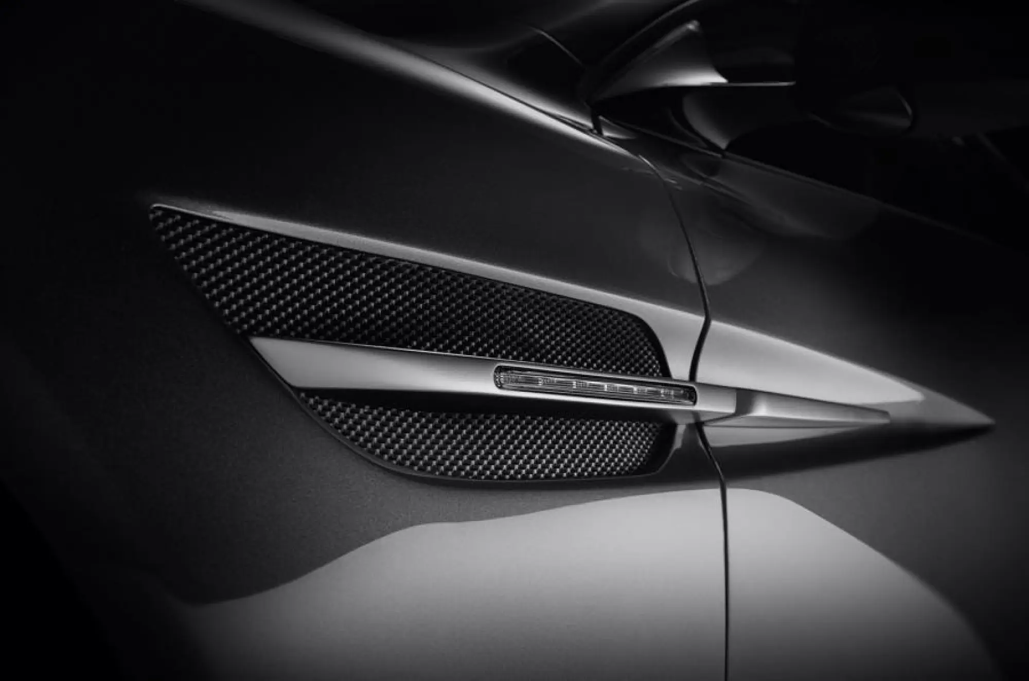 Thunderbolt by Henrik Fisker - 8