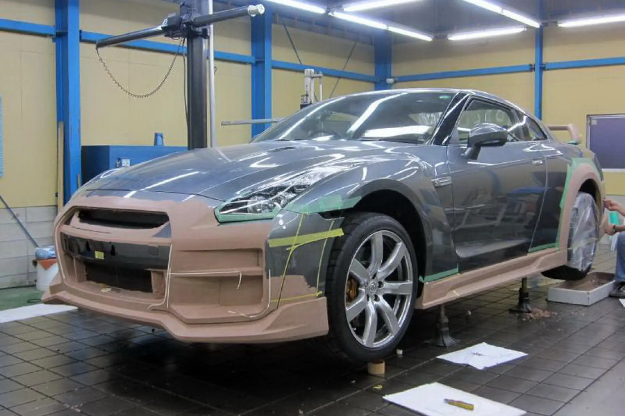 Tommy Kaira Nissan GT-R R35: la preparazione - 10
