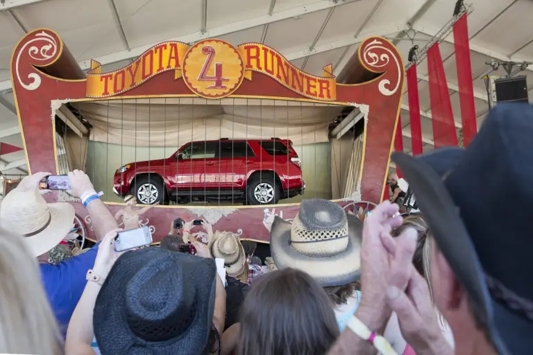 Toyota 4Runner MY 2014 - 1