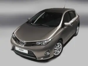 Toyota Auris 2013 nuove foto