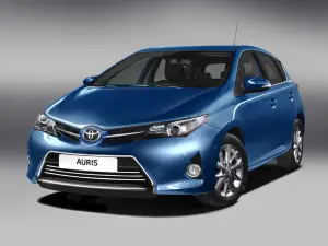 Toyota Auris 2013 nuove foto