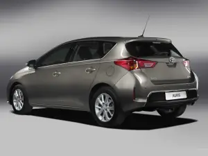 Toyota Auris 2013 nuove foto