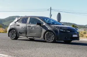 Toyota Auris 2018 - Foto spia 18-12-2017