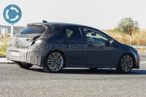 Toyota Auris 2018 - Foto spia 18-12-2017