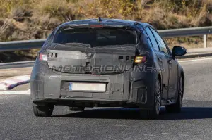 Toyota Auris 2018 - Foto spia 18-12-2017