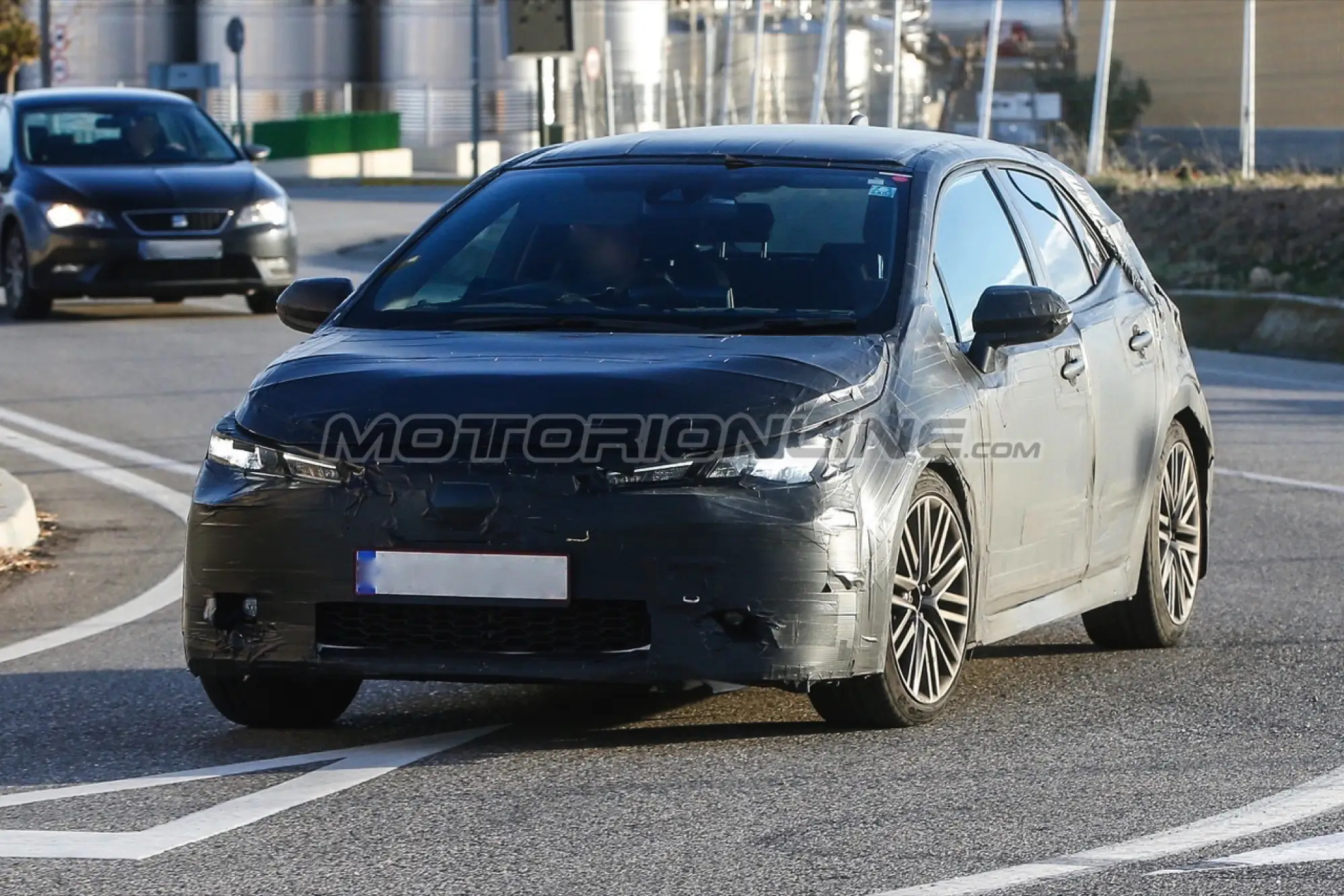 Toyota Auris 2018 - Foto spia 18-12-2017 - 16