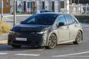 Toyota Auris 2018 - Foto spia 18-12-2017