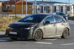 Toyota Auris 2018 - Foto spia 18-12-2017