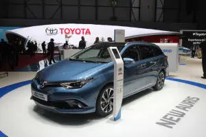 Toyota Auris MY 2015 - Salone di Ginevra 2015