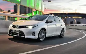 Toyota Auris Touring Sports MY 2013 - 5