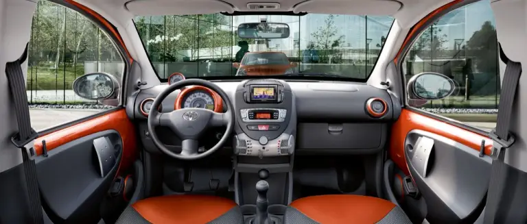 Toyota Aygo Connect 2012 - 2