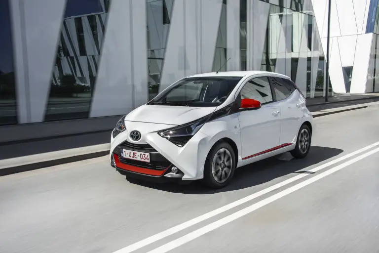 Toyota Aygo Connect  - 5