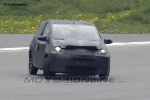 Toyota Aygo MY 2014 - Foto spia 29-05-2013