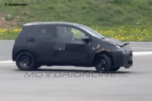Toyota Aygo MY 2014 - Foto spia 29-05-2013