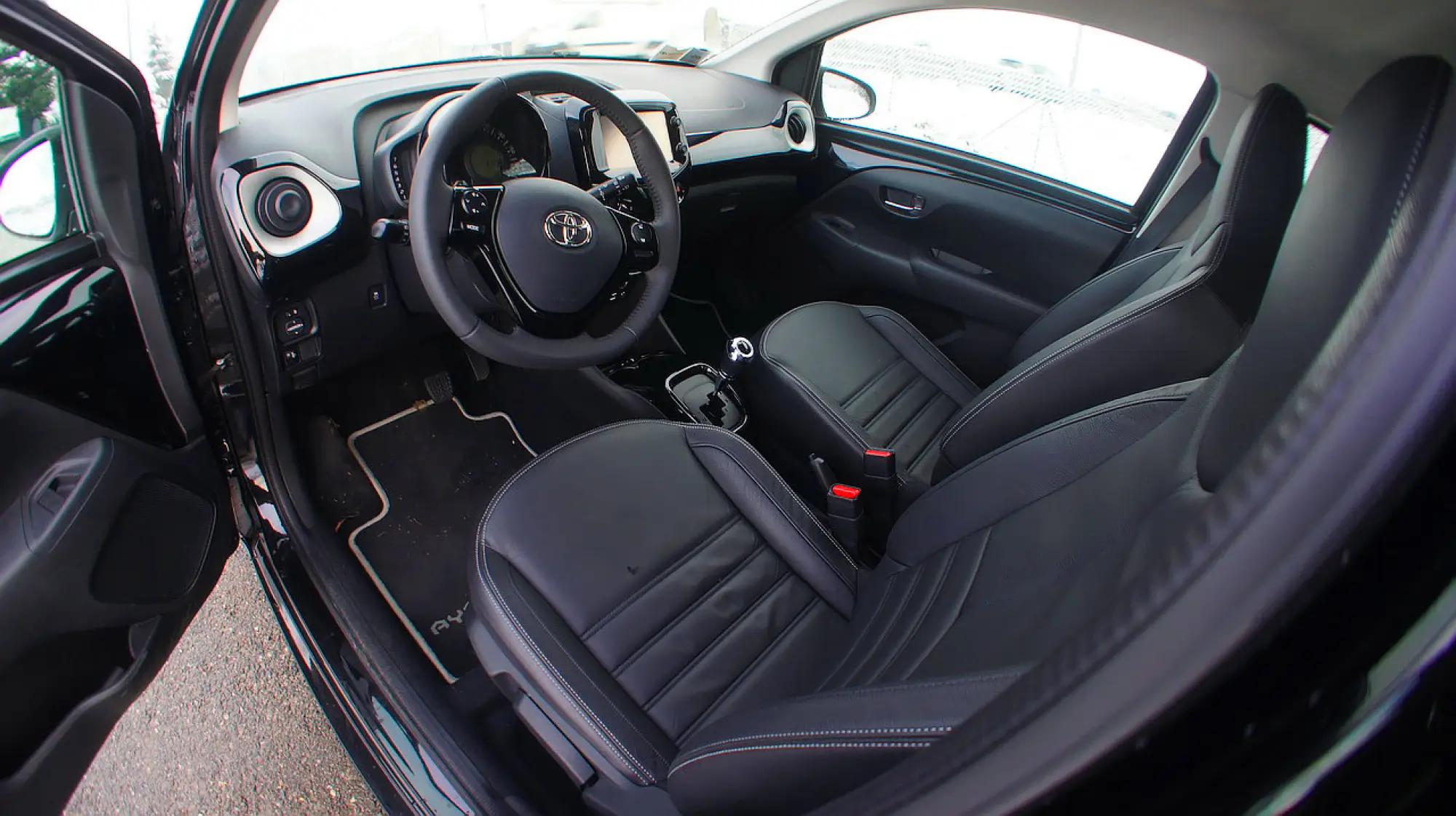 Toyota Aygo - prova su strada 2015 - 37